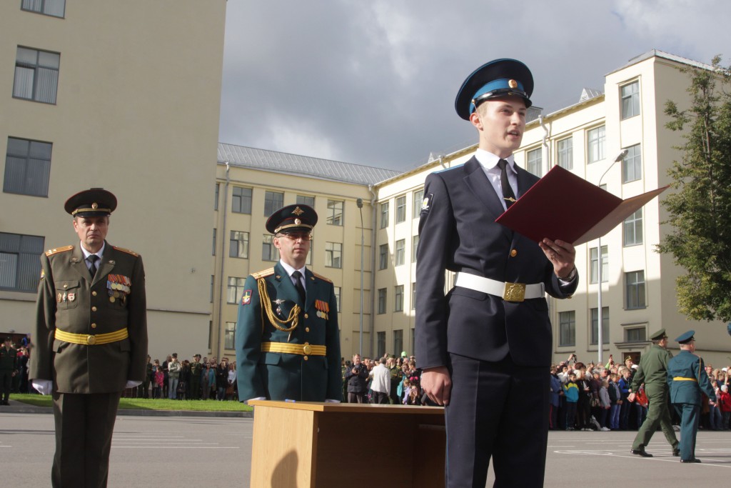 Курсанты Военной академии связи приняли присягу