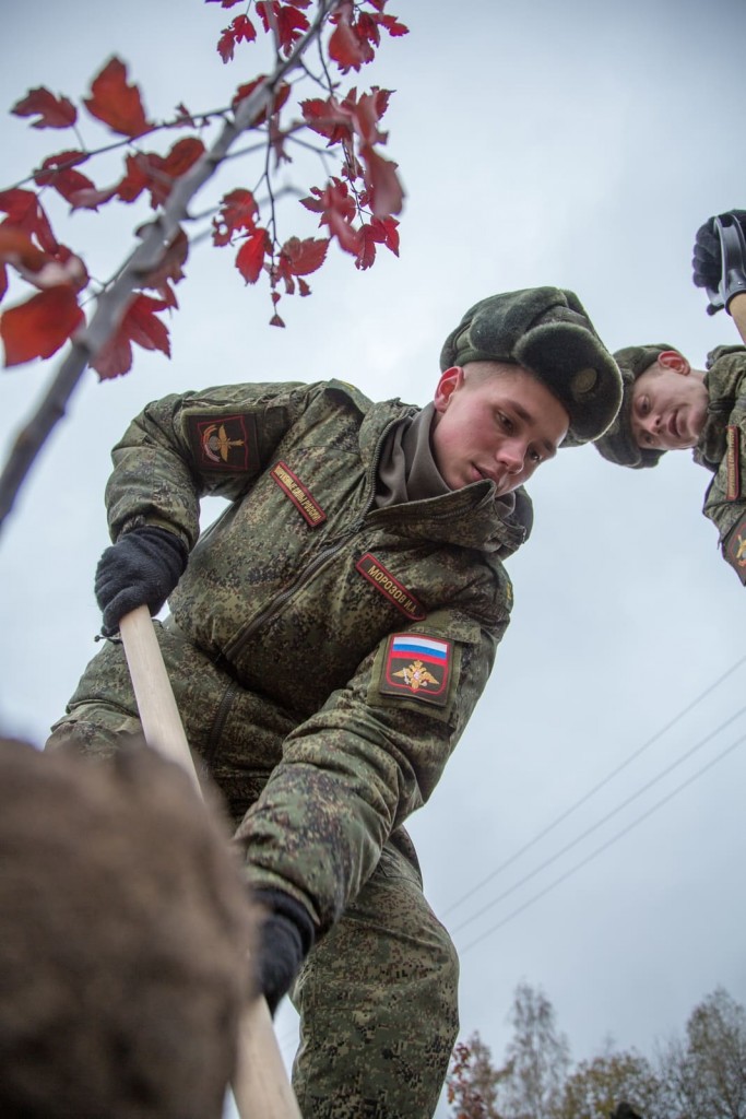 Парк в честь военного духовенства заложен в поселке Петро-Славянка