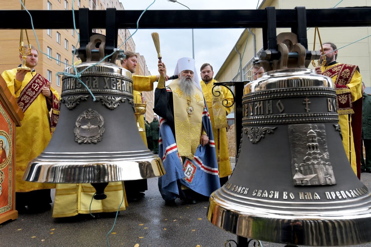 Торжественное богослужение по закладке памятной капсулы и освящению колоколов состоялось в Военной академии связи