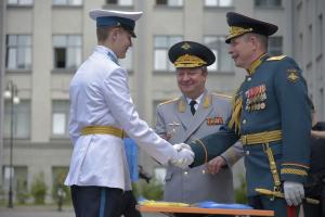 Выпуск кадет школы IT-технологий прошел в Военной академии связи